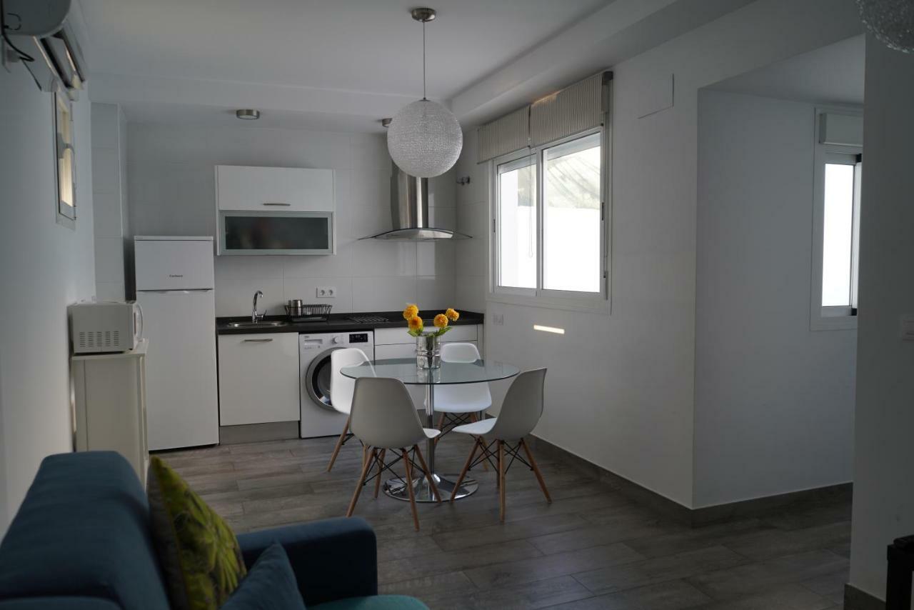 Atico con terraza en Alameda de Hercules Sevilla Exterior foto
